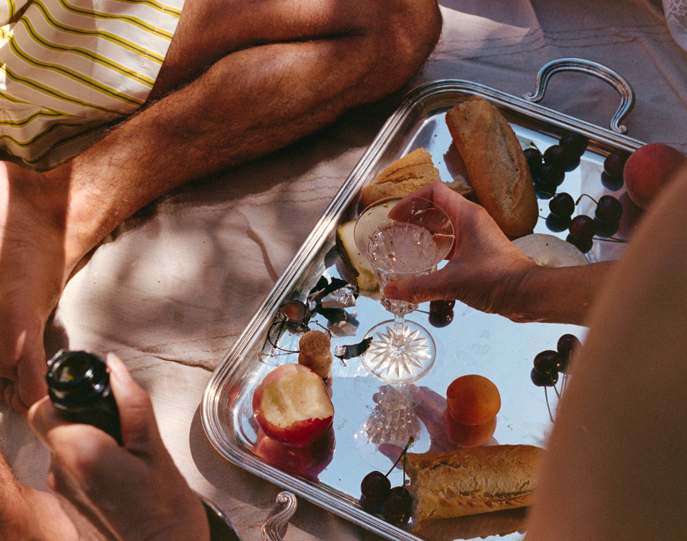 Society De La Rassi - Wholesale Non-Alcoholic Spirits/Wine/Beer - Society De La Rassi - Beso Besa Sparkling Rose | 750ml | SOBERCIETY TEST2