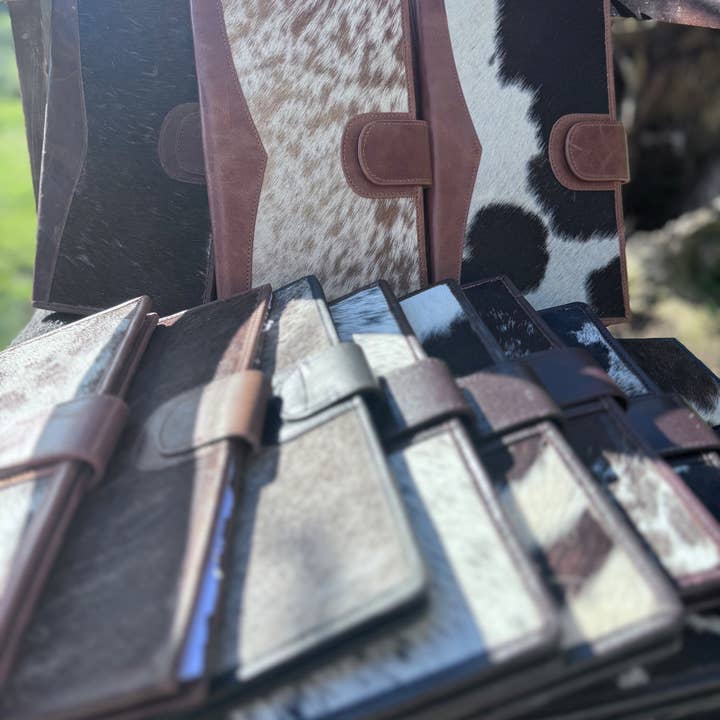 FRINGE & LUXE - Wholesale Wallet - Women's - Cowhide clutch wallet