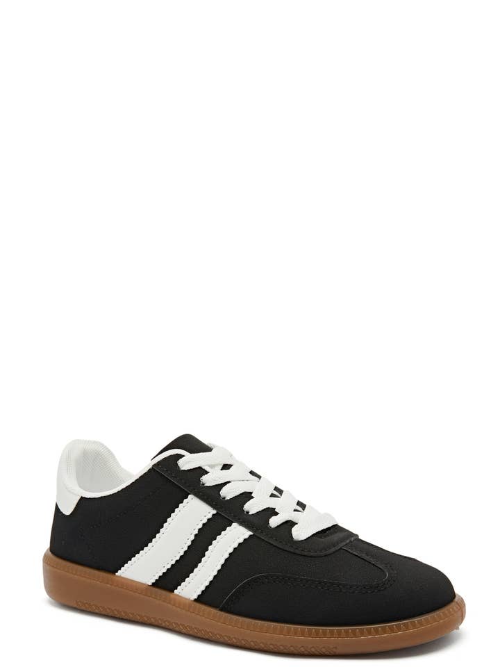 ERYNN - Wholesale Lifestyle Sneakers - Women's - lace-up sneakers - Zoe19