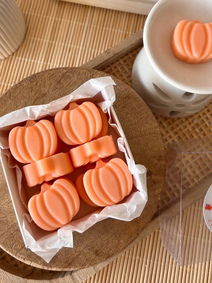 Pumpkin Soy Wax Melts, 80g for wholesale by Studio Rein