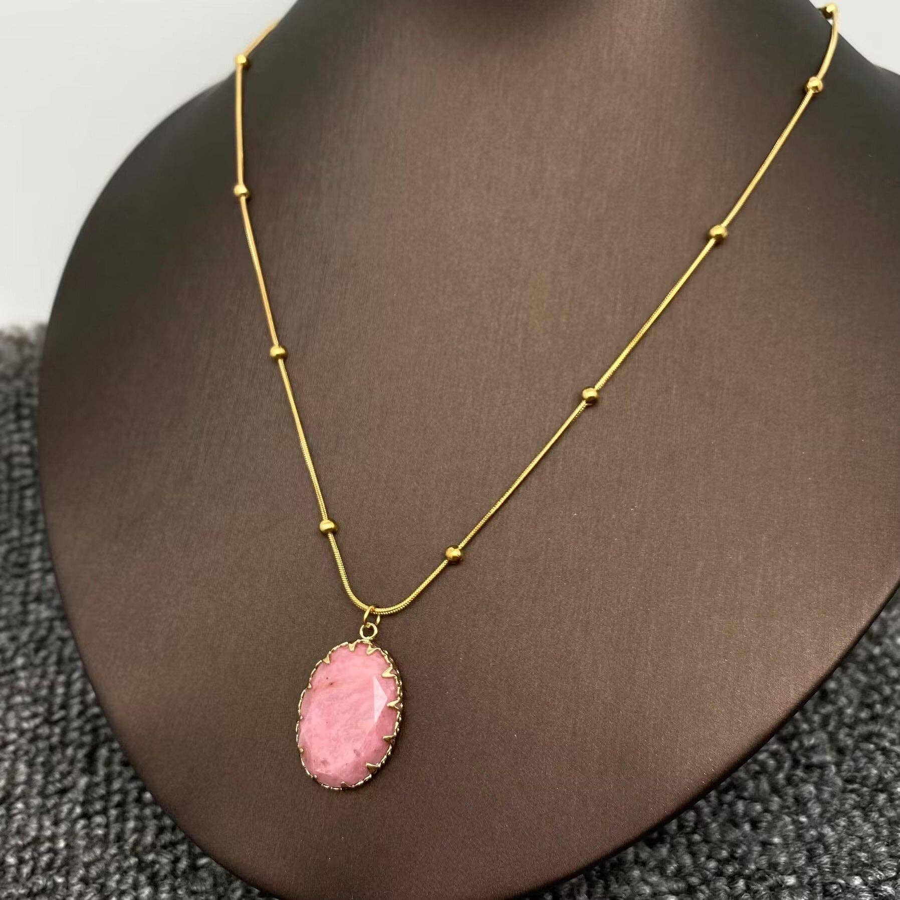 Mio Queena - Wholesale Pendant/Charm Necklace - Geometric Rhodochrosite Charm 18K Golden Necklace - FGS/CS3