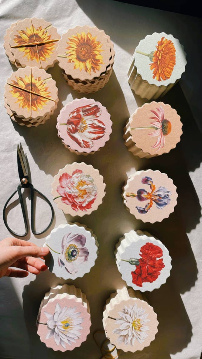 30x40 – Großhandel Untersetzer – Untersetzer-Set mit Blumenmotiven, Sternform6