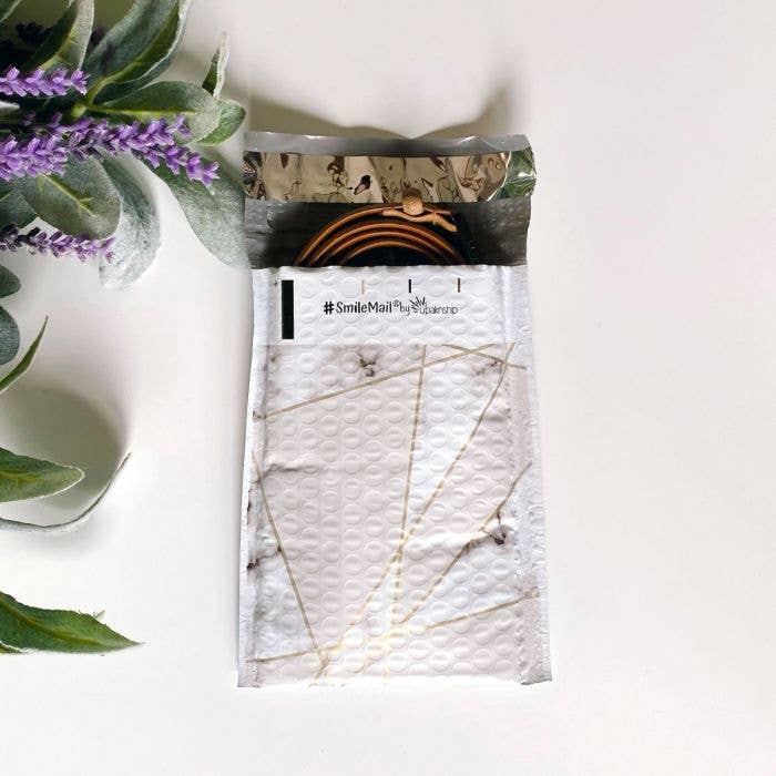 Eleven Fashion - Wholesale Envelopes - 4.25x8 Marble Poly Bubble Mailers1