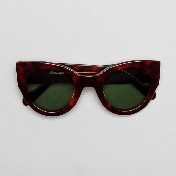 Lunettes de soleil The Hepburn Tortoise pour la vente par Lohause