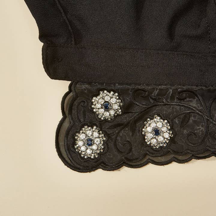 PEACH ACCESSORIES – wholesale Buttoned-down shirt – Women's – Floral Details Detachable Cotton Collar 773113