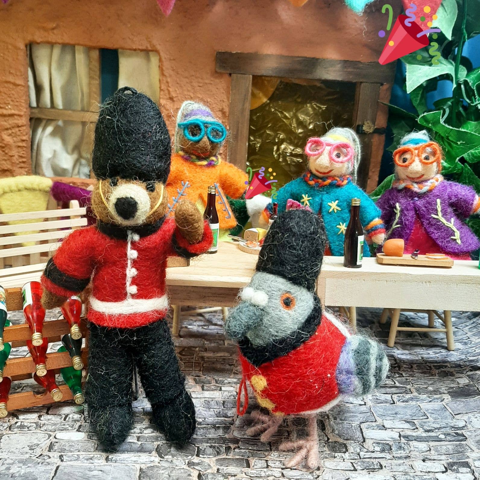 Felt So Good - Wholesale Ornament - Handmade Felt Beefeater Bear London Decoration2