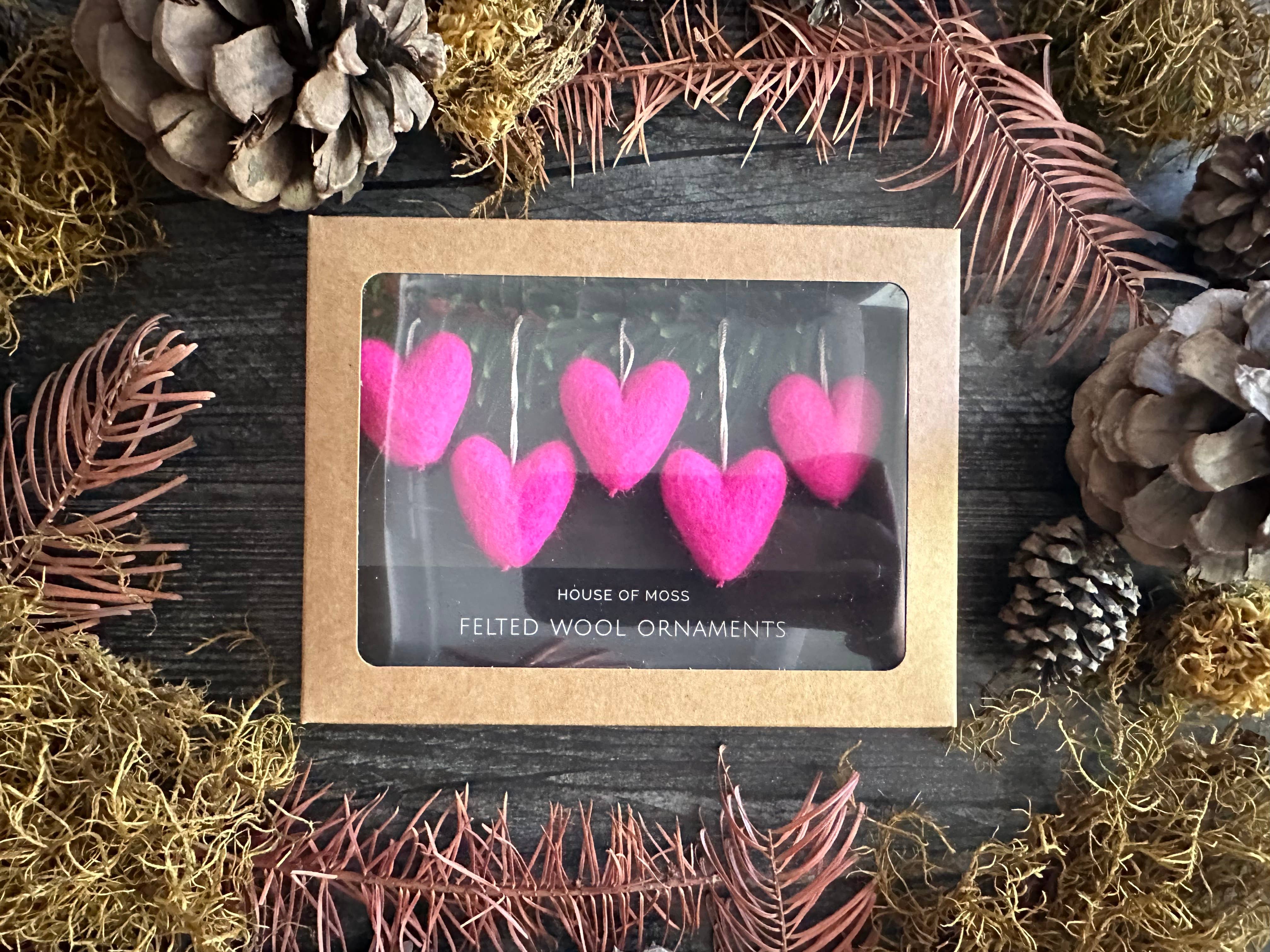 House of Moss – wholesale Ornament set – Heart Ornaments | Boxed Set of 5 Mini Wool Ornaments11