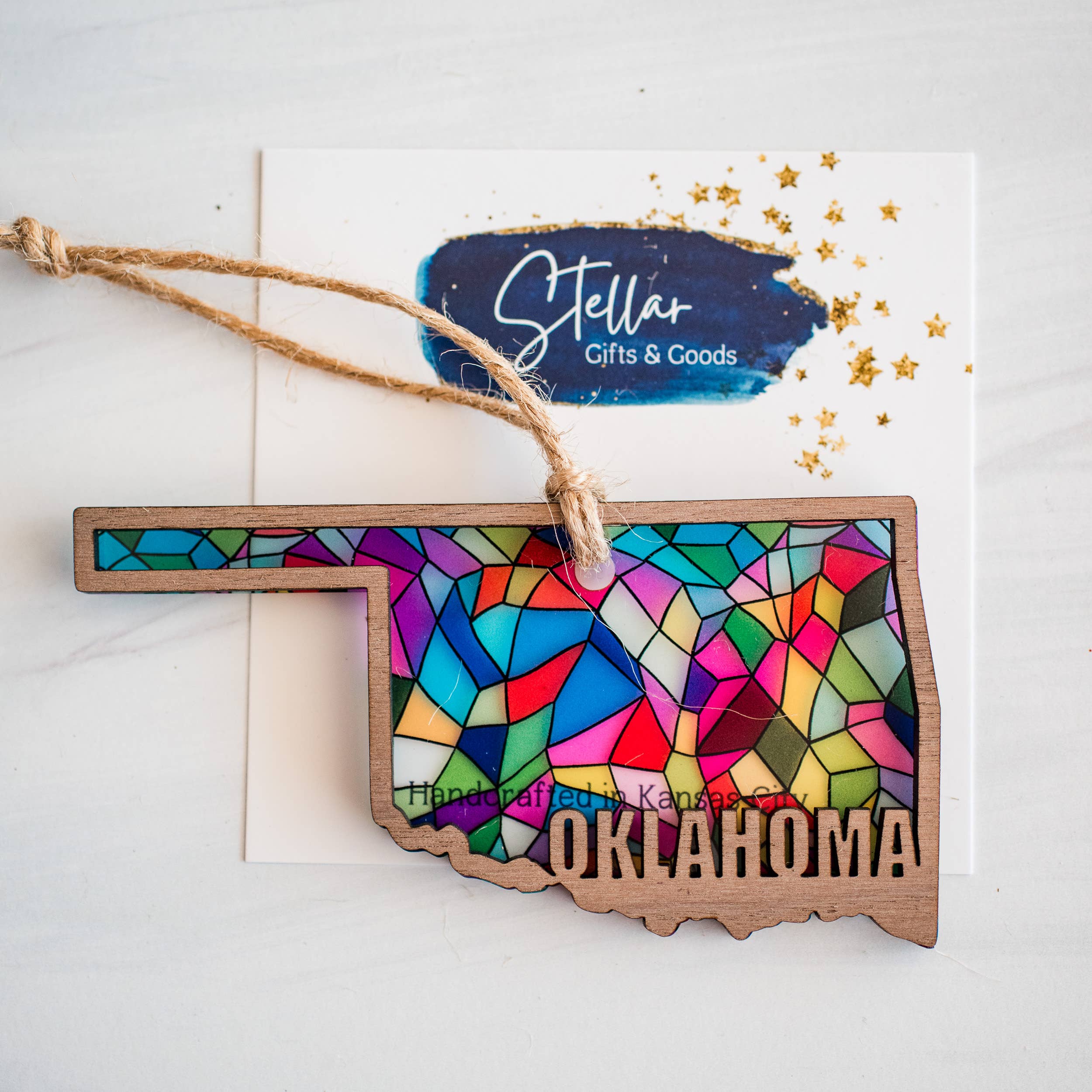 Stellar Gifts & Goods Wholesale - Vente Objets de décoration - Ornements - Vitrail Fête d'État - Noël Local24