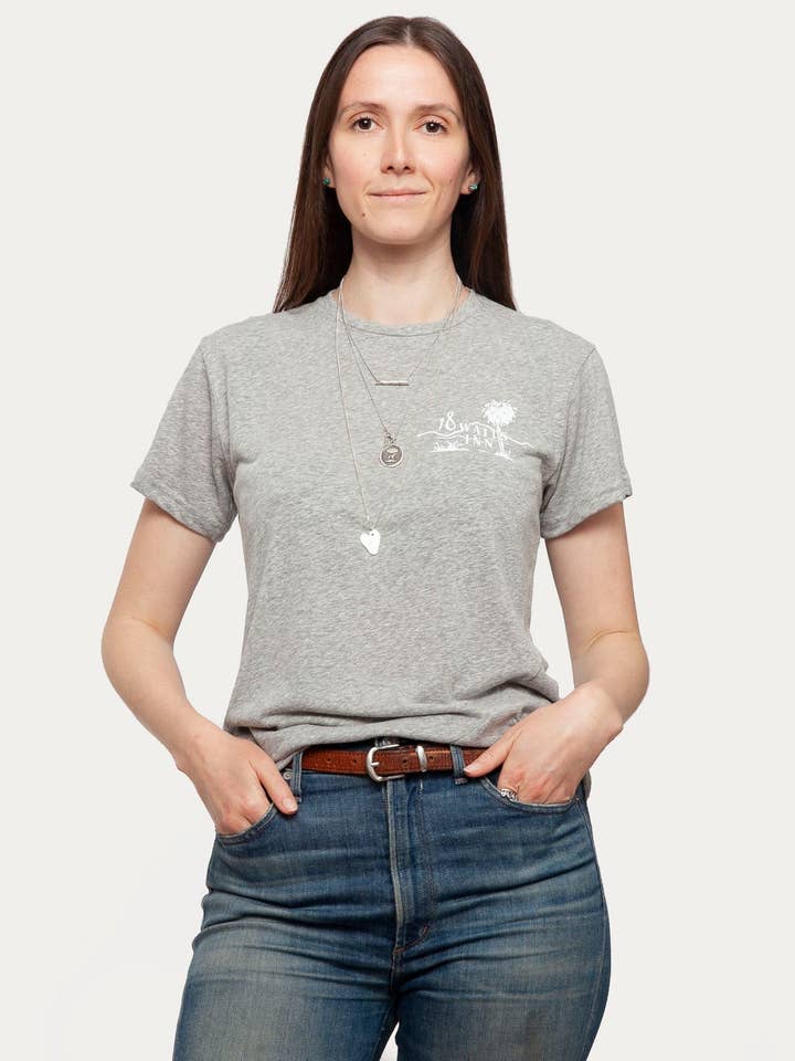 T-shirt illustré | 18 Waits Inn | Heather Ash pour la vente par 18 Waits