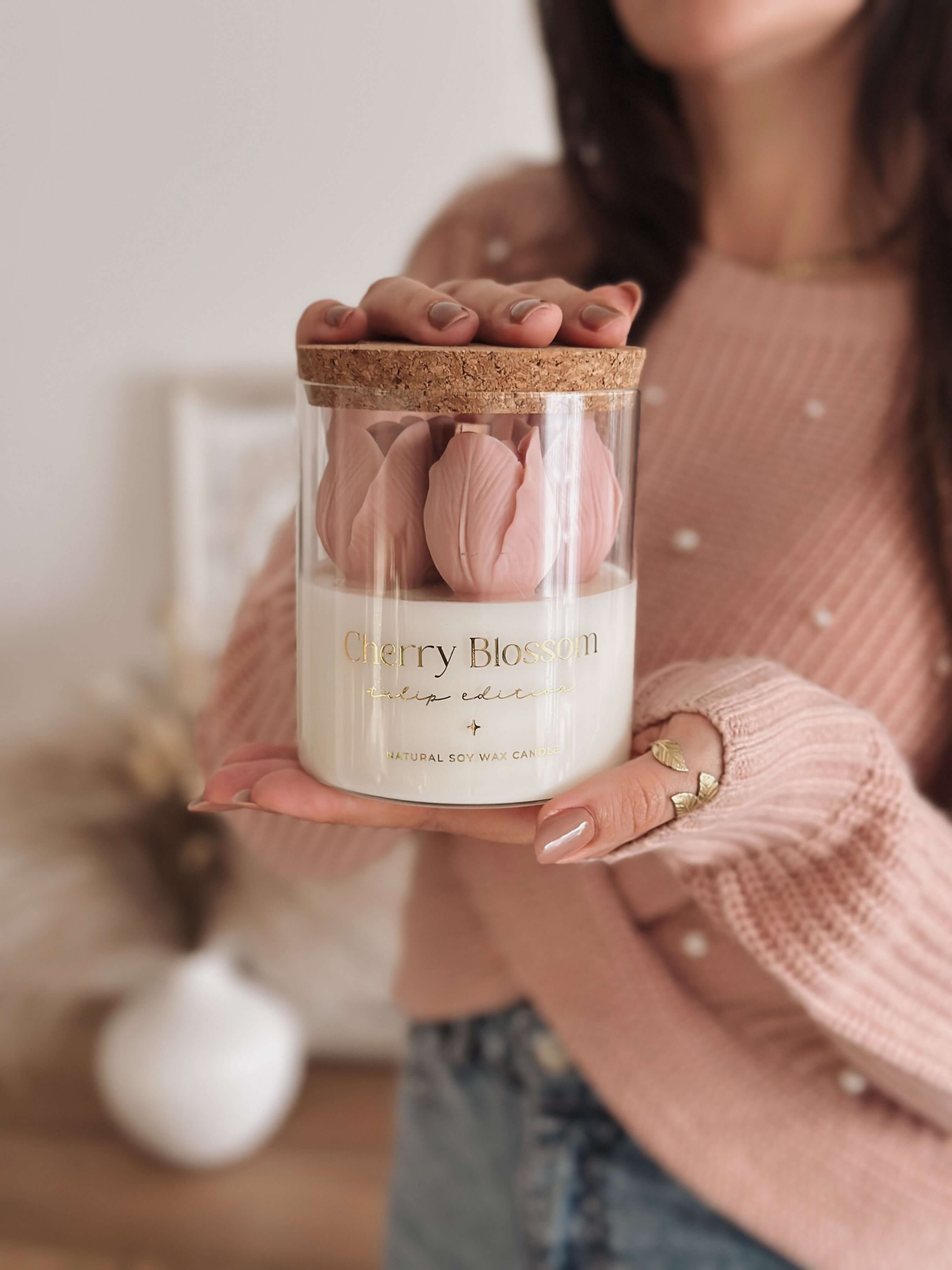 Tsuki Box - Wholesale Novelty Candle - Botanical Candle | Pink Tulips | Cherry Blossom 400g1