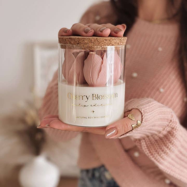 Tsuki Box - Wholesale Novelty Candle - Botanical Candle | Pink Tulips | Cherry Blossom 400g1
