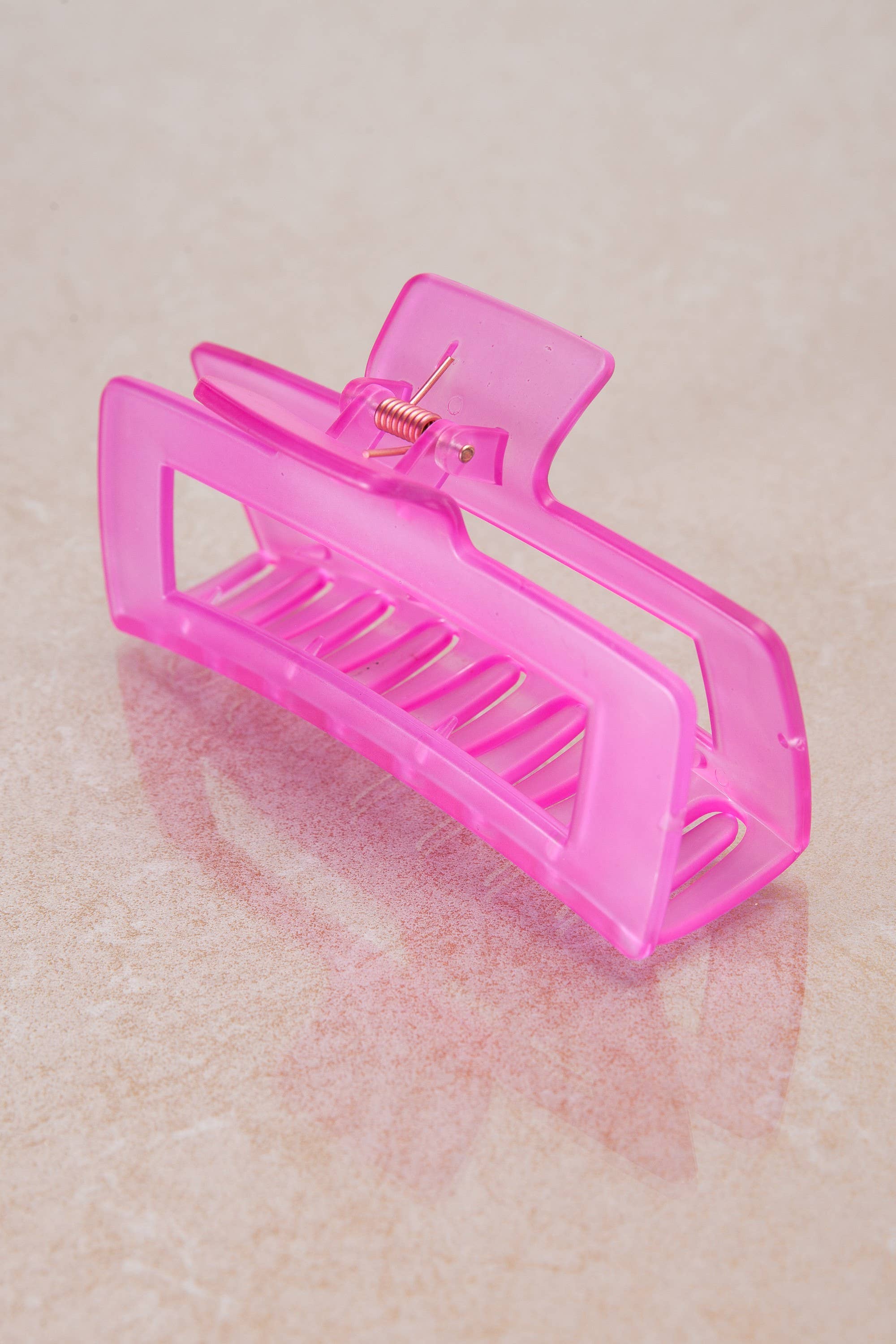 JOSSLYN by wall to wall - Wholesale Hair Clip - Women's - EXTRA LARGE HAIR CLAW CLIPS  | 40H4376