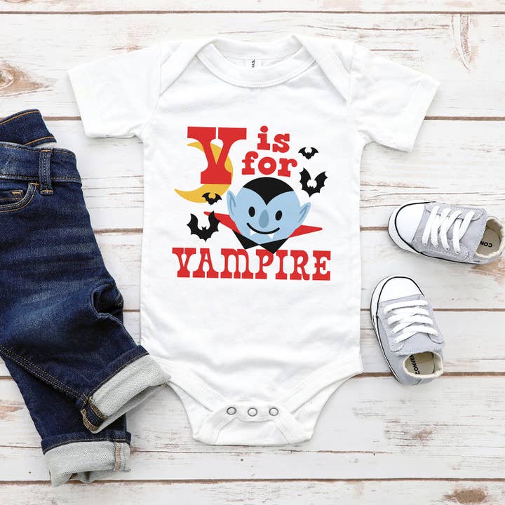 V é de Vampiro Body de Bebé de Manga Comprida & Curta por atacado de Itsy Bitsy Bella Co