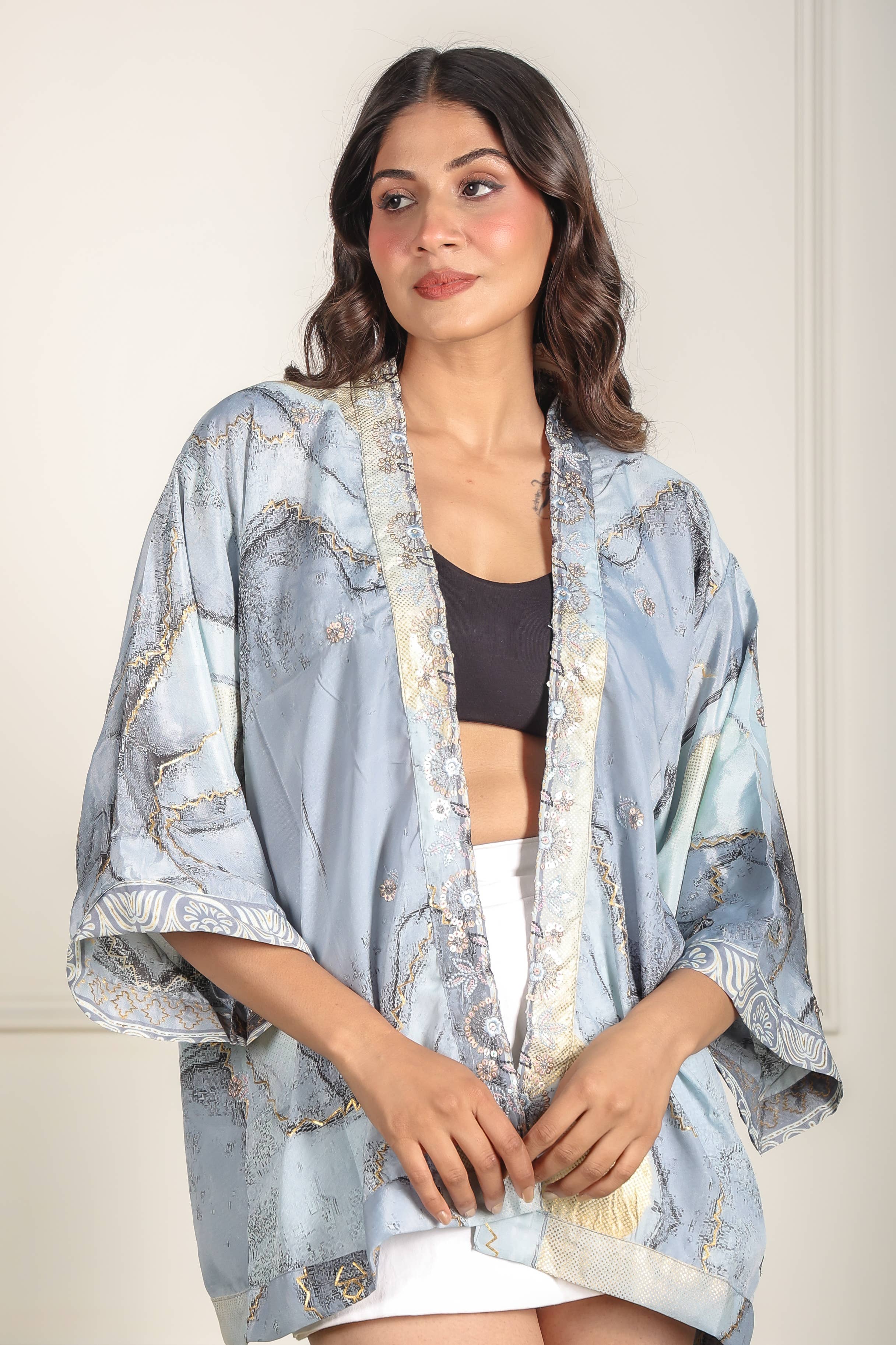 DEEPTI SC - Wholesale Kimono - Women's - SHORT KIMONO WITH SLEEVE 5001EMB1