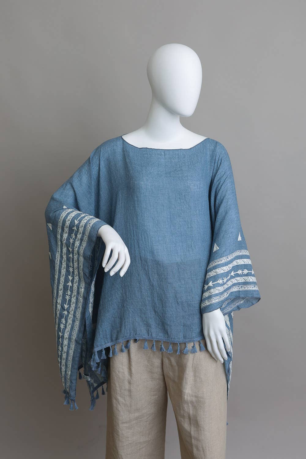 Leto Accessories – wholesale Tunika - Dam – Luftig tunika med aztekisk brodyr8