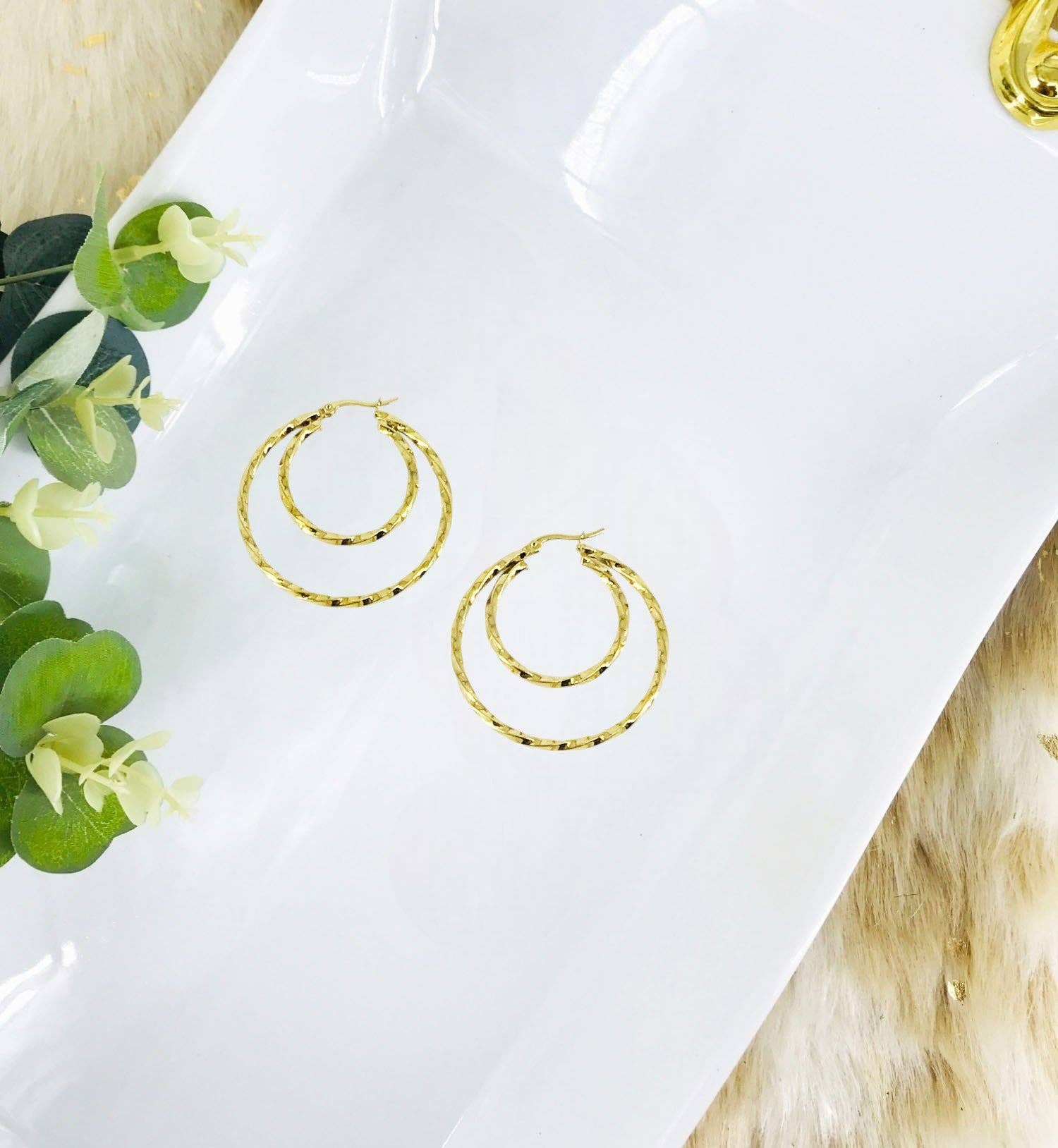 Magnolia & Peach Jewelry Boutique, LLC - Vendita all'ingrosso Orecchini a cerchio - Sabrina Hoops0