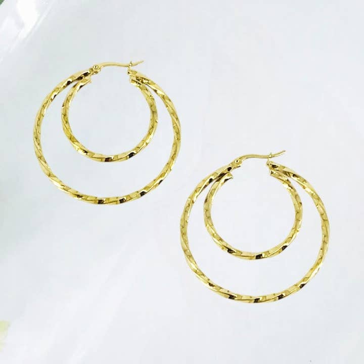 Magnolia & Peach Jewelry Boutique, LLC - Vendita all'ingrosso Orecchini a cerchio - Sabrina Hoops0