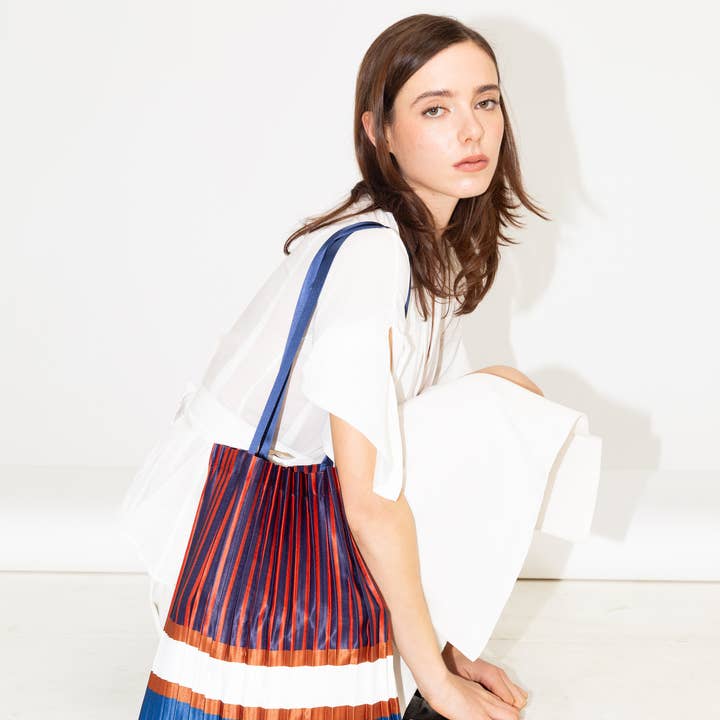 Multitudes - Wholesale Tote Bag - Women's - SATIN PLEATED TOTE BAG CHIAVARI0