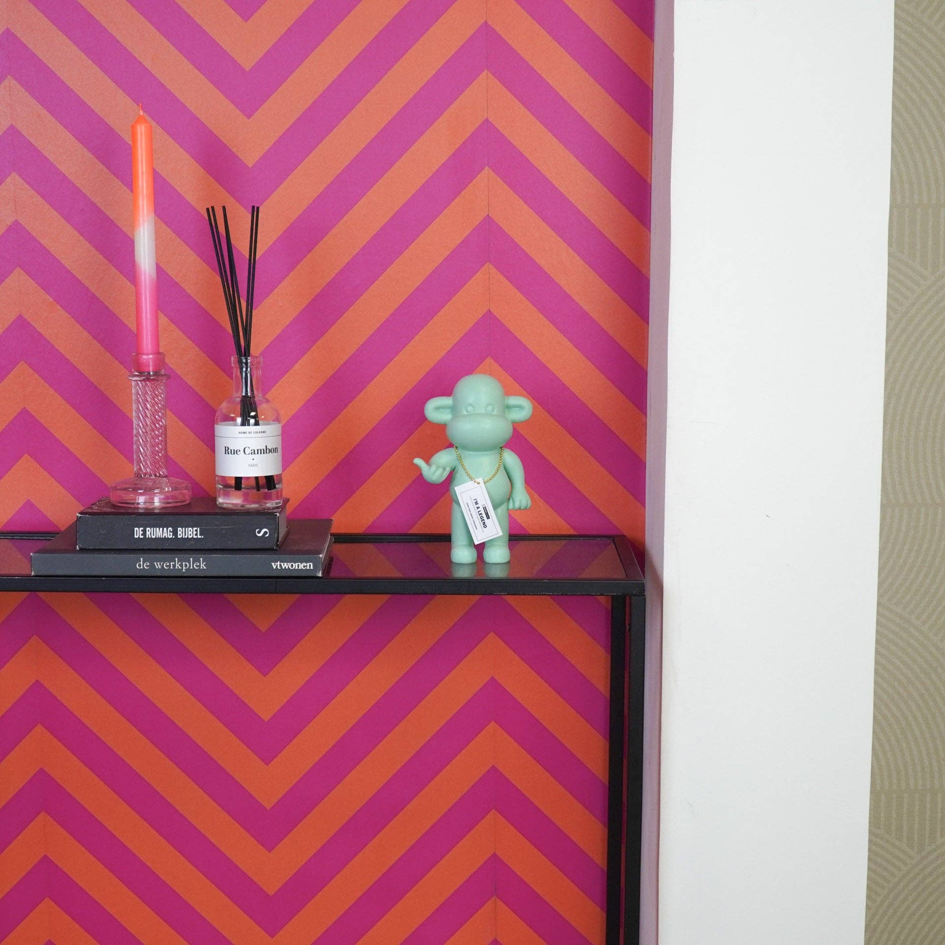 Housevitamin bv - Wholesale Decorative Figurine - Ornament - Hang Loose Monkey Figurine 'The Legend' - Polyresin -Mintgreen - 11x7x19cm1