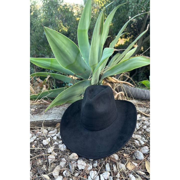 Queens INC - Wholesale Cowboy Hat - Women's - Best seller !! Fashion Vegan suede cowboy hat