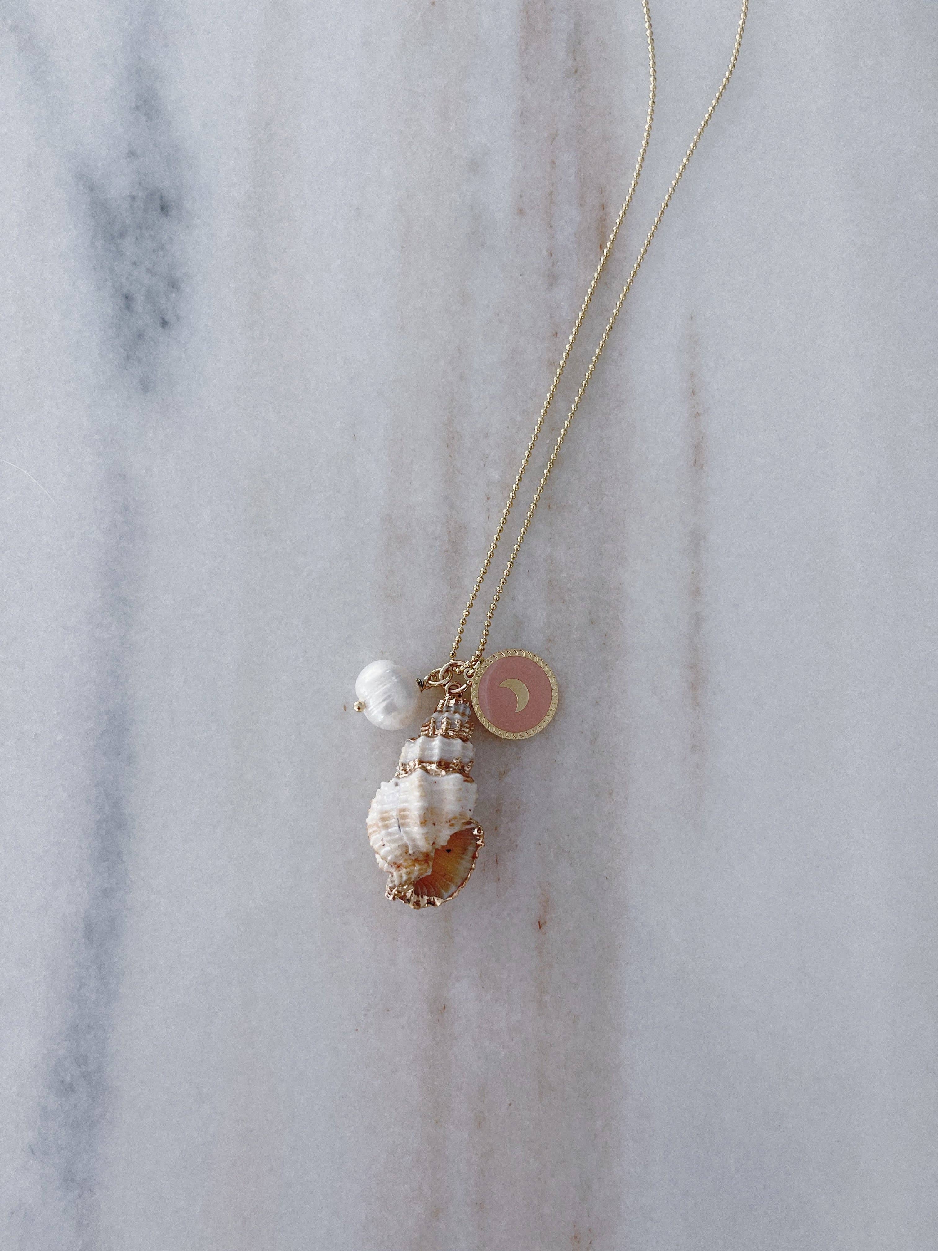 Carolina Benoit - Wholesale Pendant/Charm Necklace - Seashells By The Seashore Necklace2