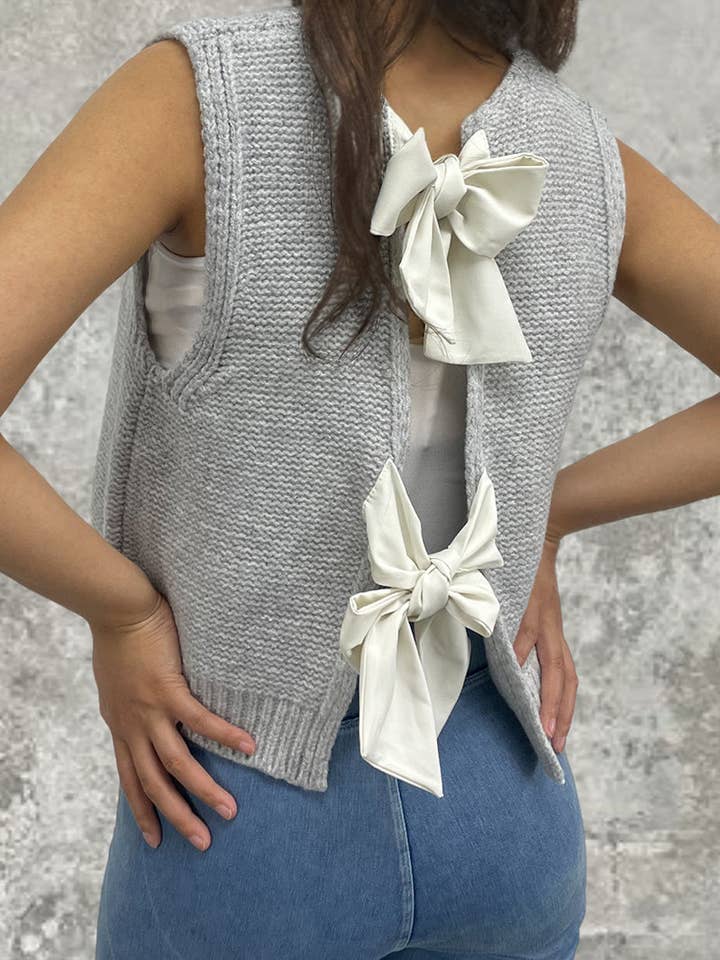 Bow-Detail Open-Back Sweater Vest for wholesale by Mccolin