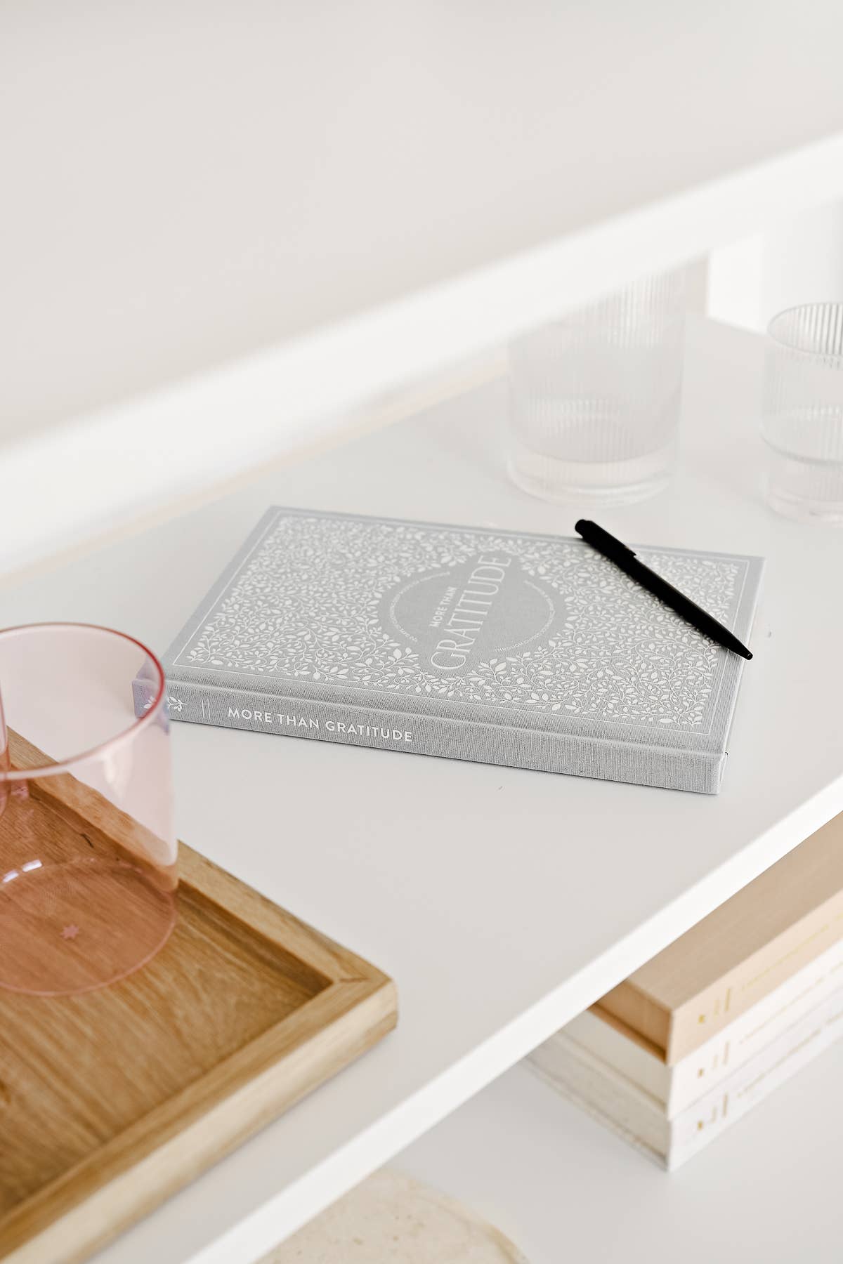 Paige Tate Christian Gifts – wholesale Journal och dagbok – Mer än tacksamhet: Guidad journalföring, bön och skrift5