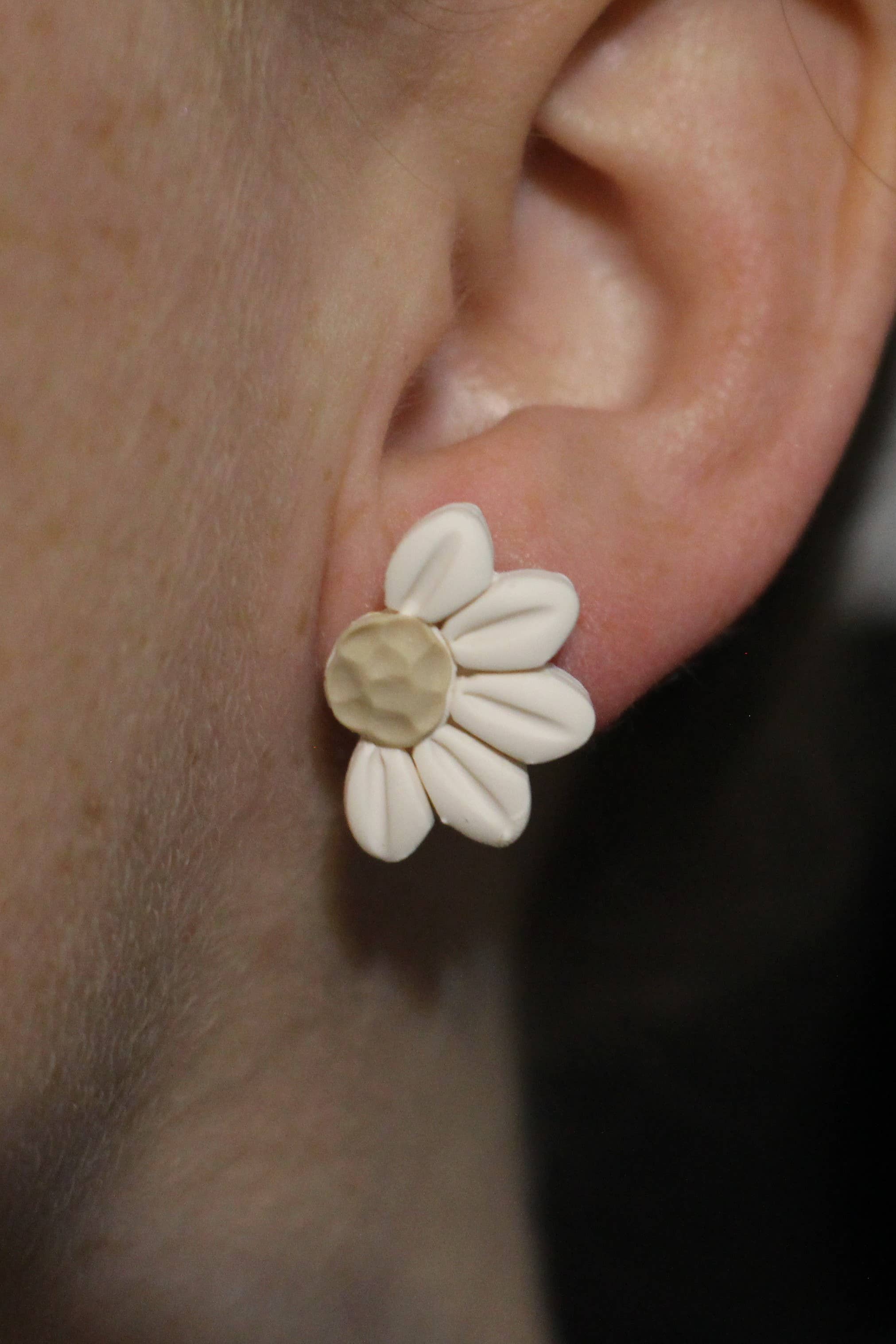 Fern and Arrow co. - Wholesale Jewelry Set - Daisies and hearts stud pack- Polymer clay stud earrings1