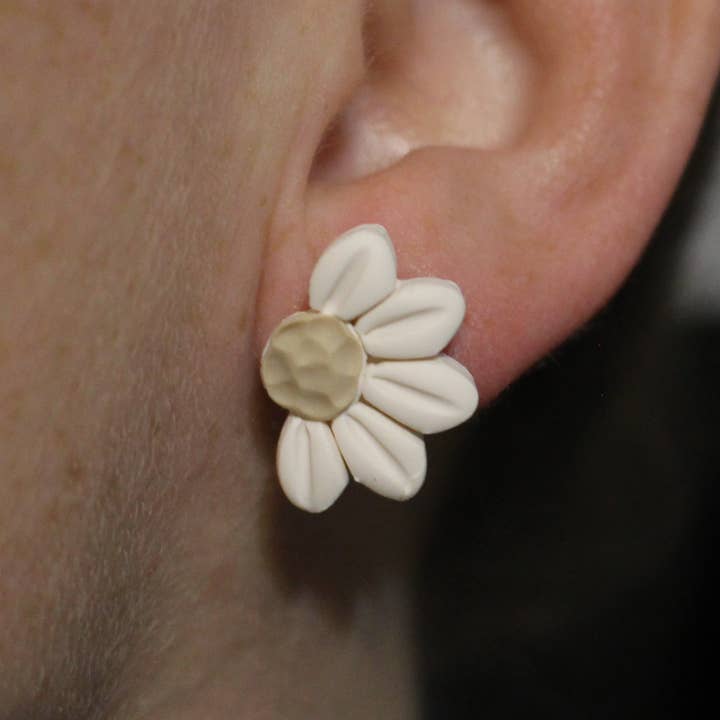 Fern and Arrow co. - Wholesale Jewelry Set - Daisies and hearts stud pack- Polymer clay stud earrings1