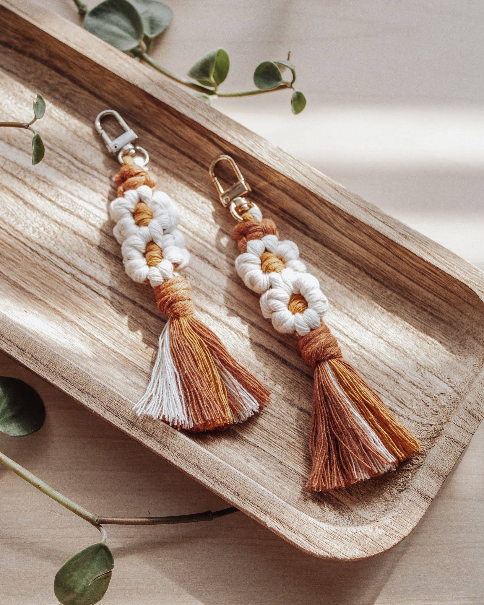 Modern Bo Studio – wholesale Keychain – Women's – Double Daisy Keychain4