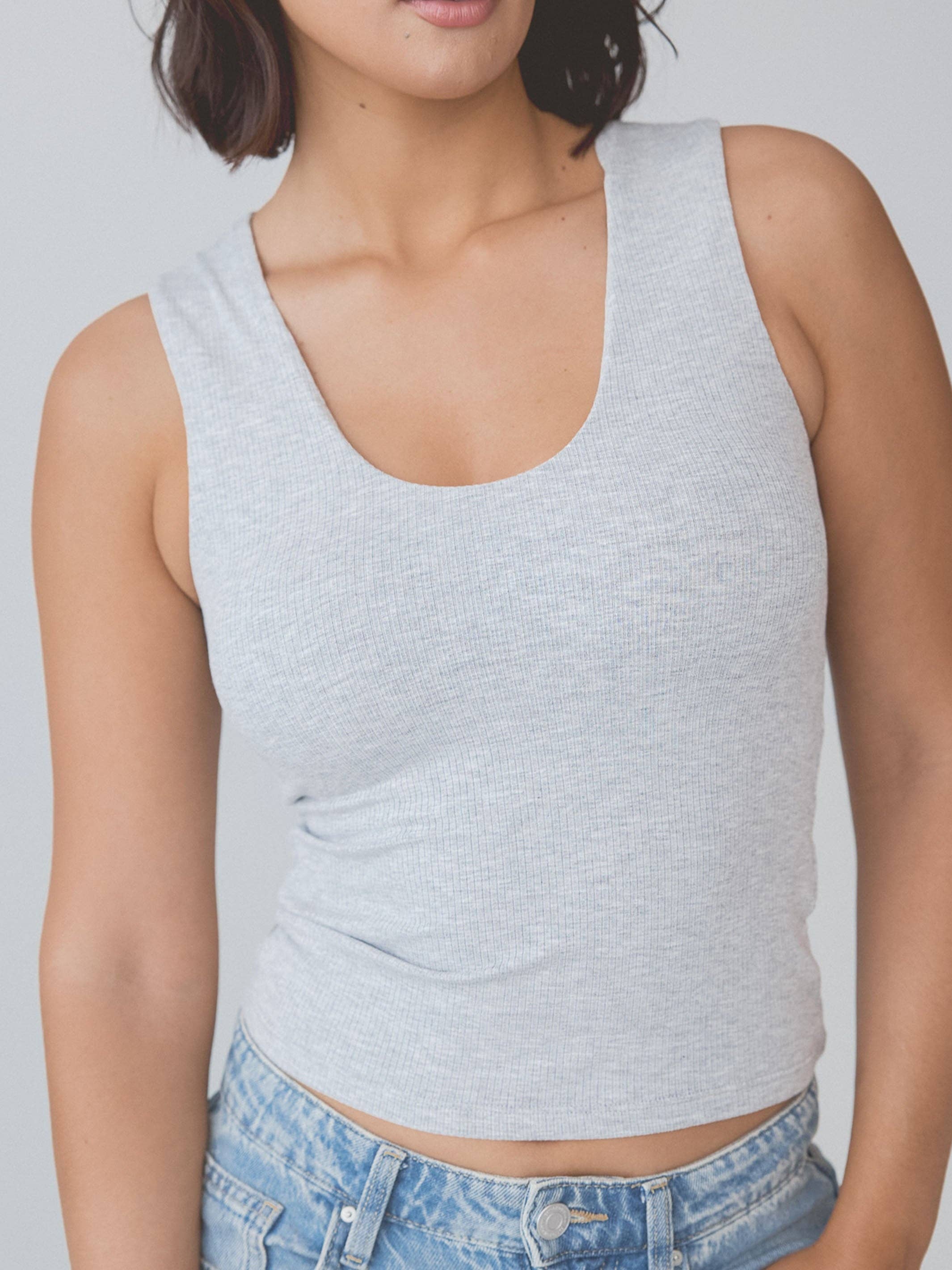 Klassy - Wholesale Tank Top - Women's - Ribbed Scoop Tank Brami4
