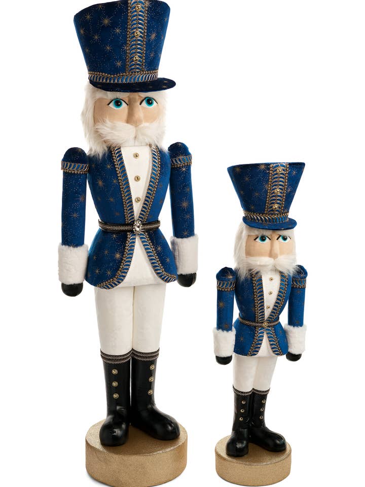 CASSE-NOISETTE BLEU 58 pour la vente par Studio Specialties