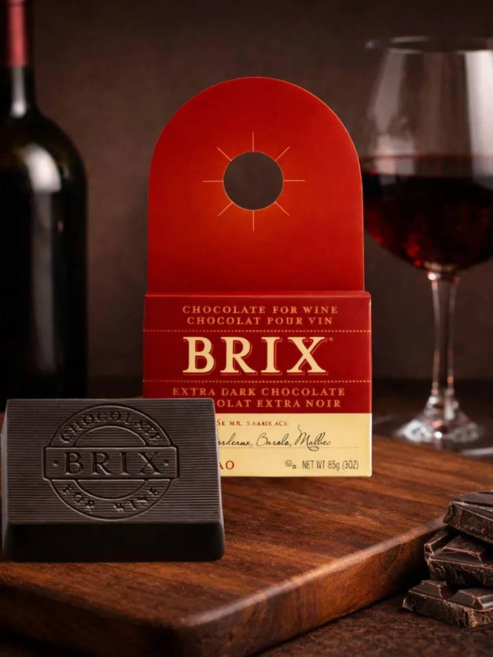 Porte-bouteille en chocolat Brix - Chocolat extra noir 85 g. pour la vente par Brix Chocolate
