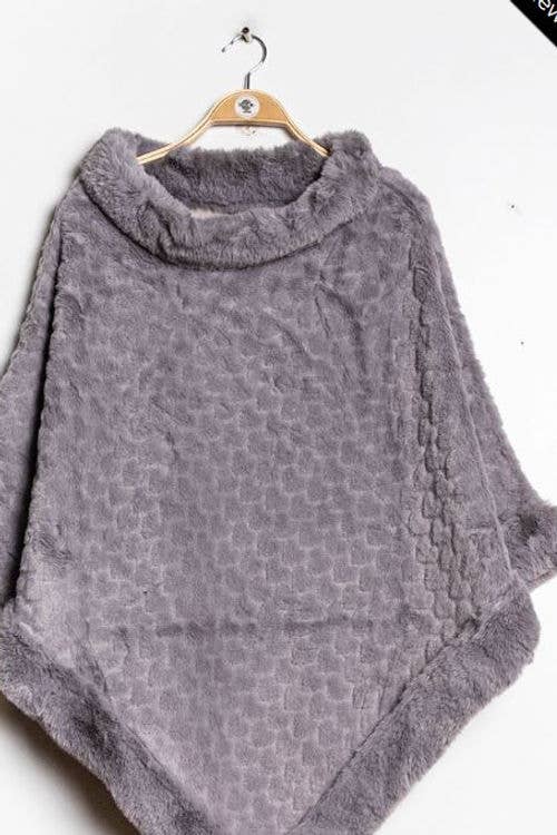 LOOWIE - Wholesale Poncho - Women's - 9069 Faux Fur Poncho Hearts Loowie2