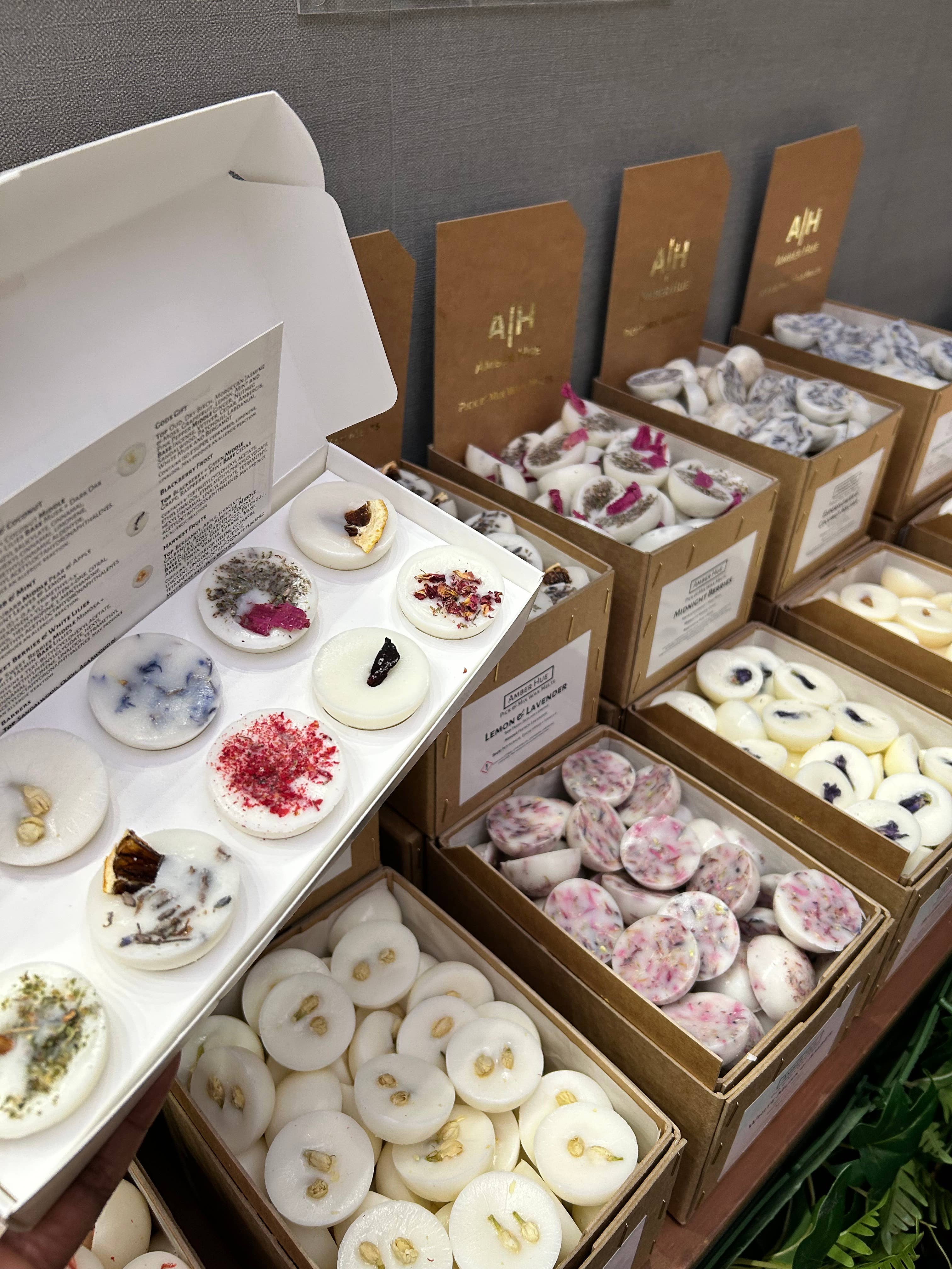 Amber Hue Candles – wholesale Wax melt – Pick your own botanical wax melts 17