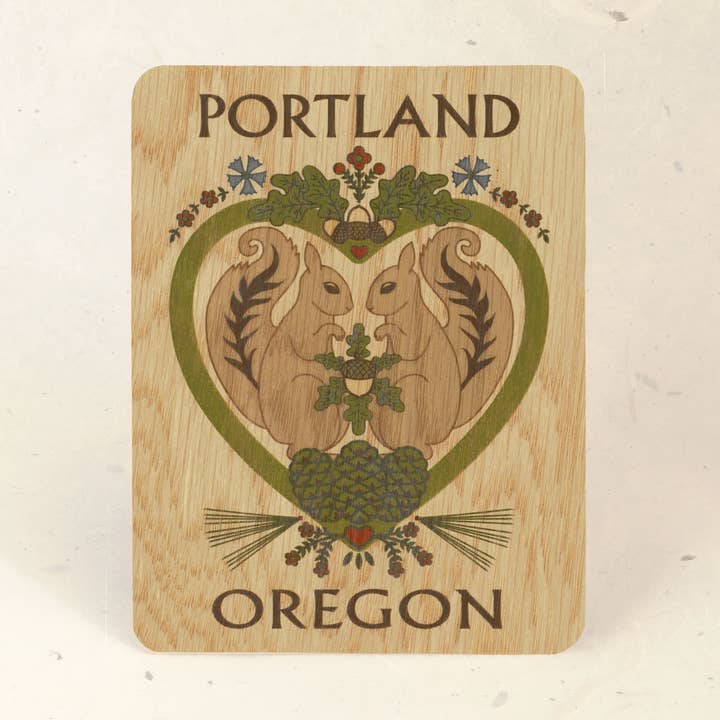 Cartão postal Portland Squirrel Love Wood por atacado de Little Gold Fox Designs