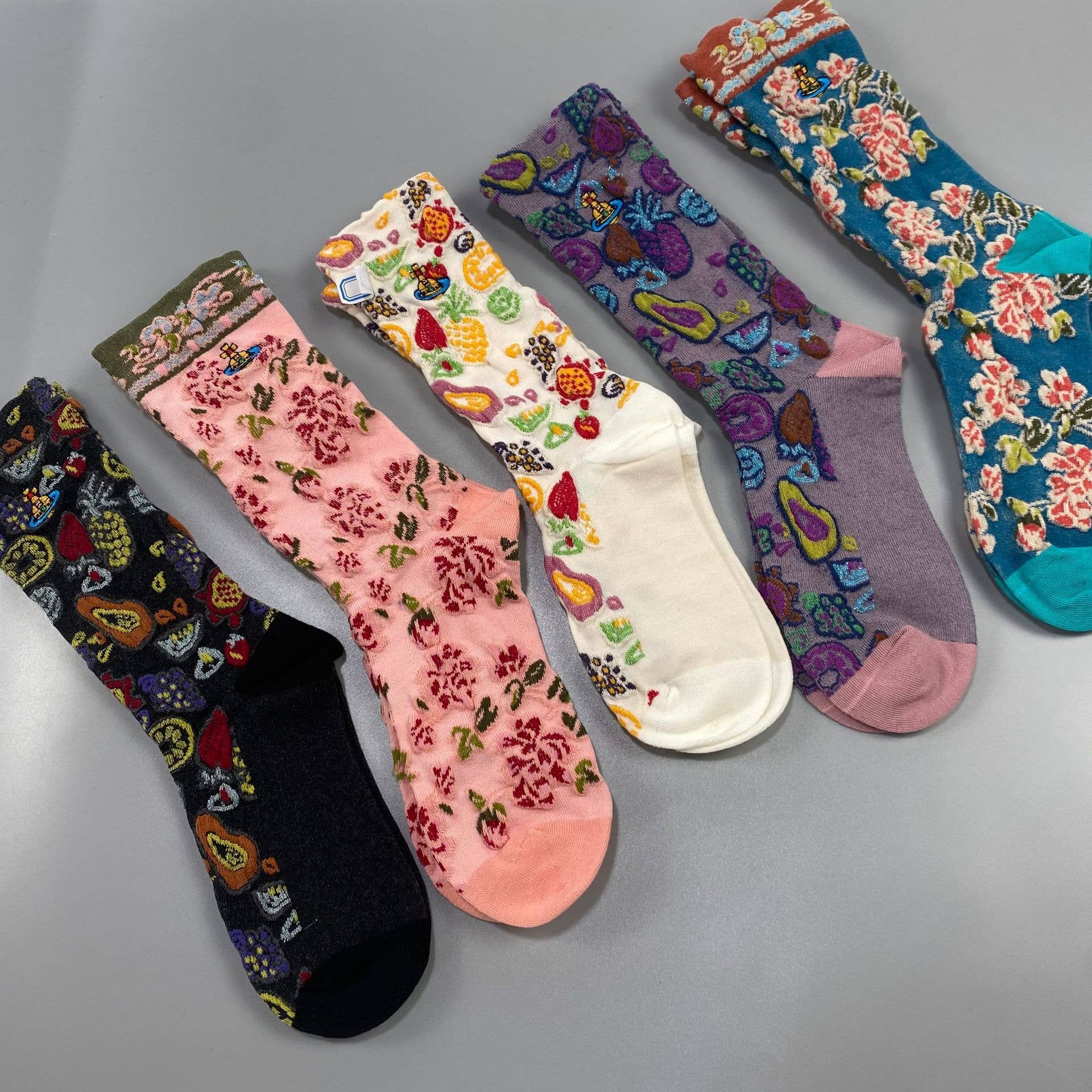 Tourtiwi - Wholesale Socks - Women's - Embroidered small flower vintage socks embossed hollow socks7