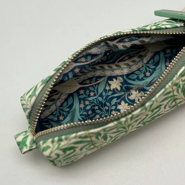 The Great British Card Company (GBCC) Ltd – wholesale Pencil case/pouch – William Morris Slim Pencil Case Green Gift Stationery1
