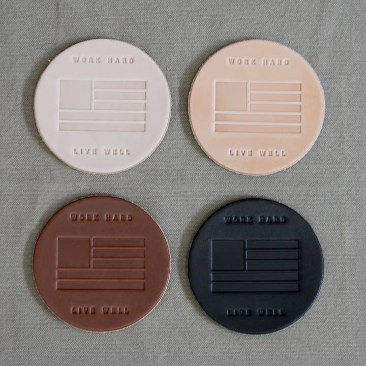 Sottobicchiere in pelle | Work Hard Live Well per la vendita all'ingrosso da parte di Manready Mercantile