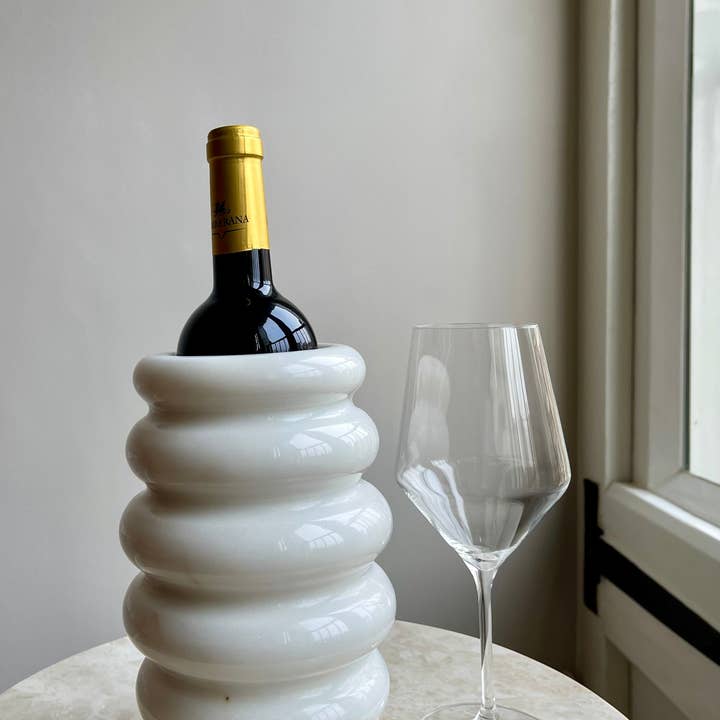 ASHY & SLEEK - Wholesale Vase - Cloud Vase - White Marble2