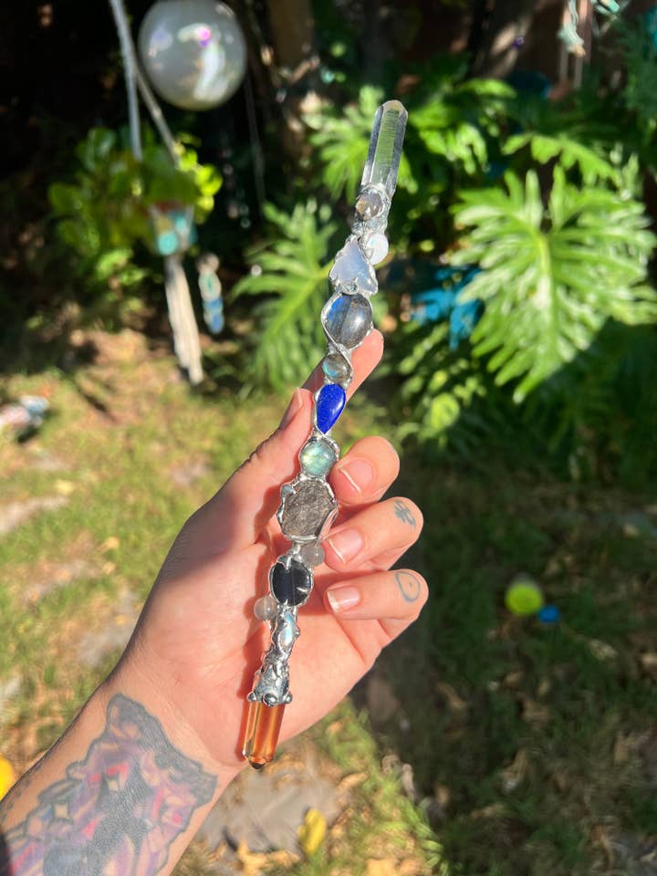 Halschakra-Kristallstab für den Großhandel von Aurafy