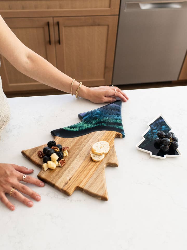 Juletræ Harpiksskærebræt - INGEN TOLD! for engroshandel hos Lynn & Liana Designs