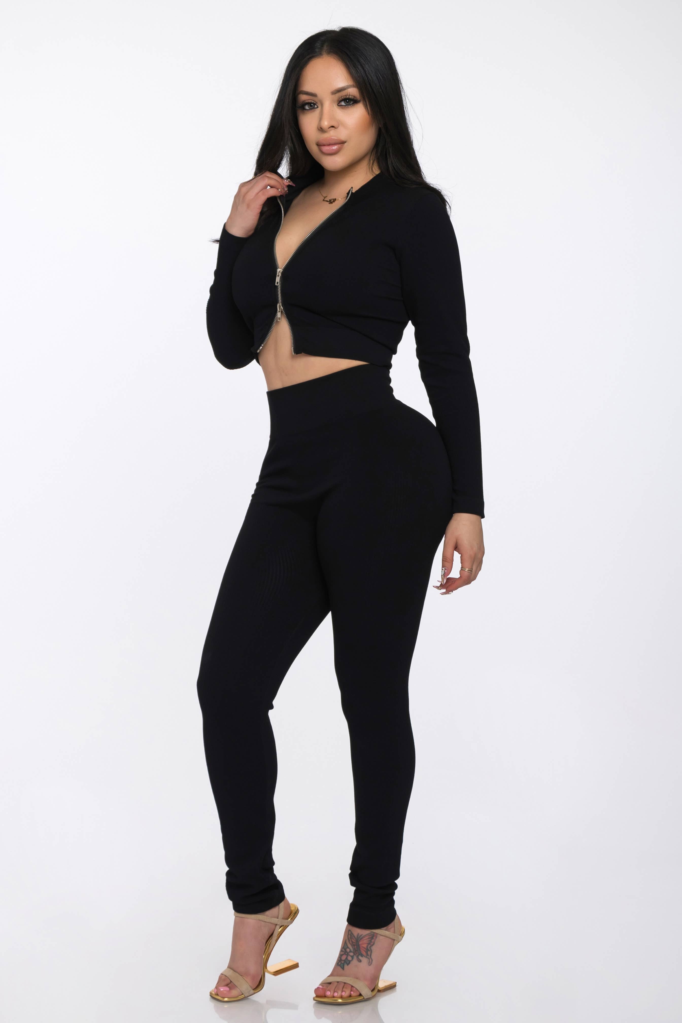 Lime All the Time – Großhandel Set aus Oberteil und Hose (NICHT Loungewear) – Damen – 2-teiliges Set aus Crop-Top und Leggings mit langem Reißverschluss, ohne Nähte0