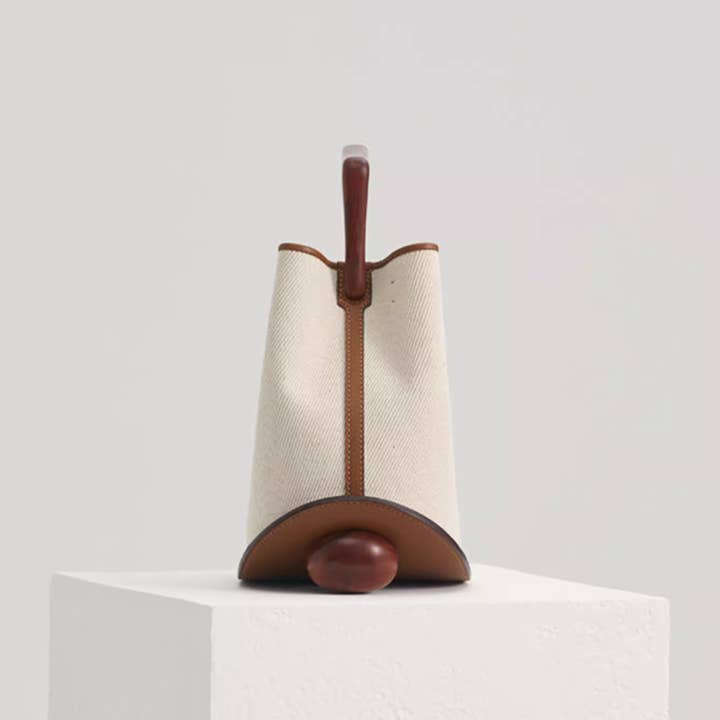 Ecru Bolsa de Ombro Ozzy - Ecru para venda a revendedores na Faire1