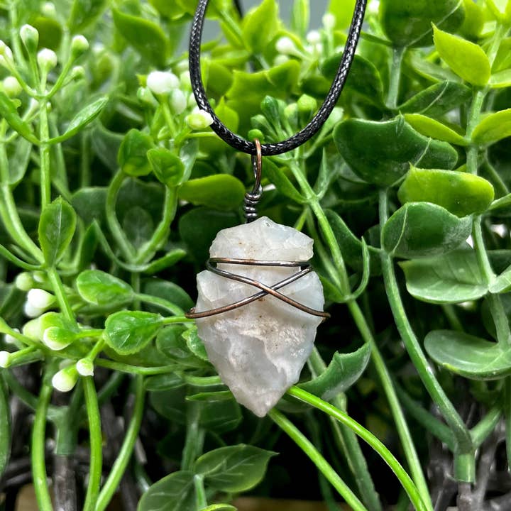 Handmade by Marlayna - Vendita all'ingrosso Collana con ciondolo/pendaglio - Pendente con punta di freccia avvolta