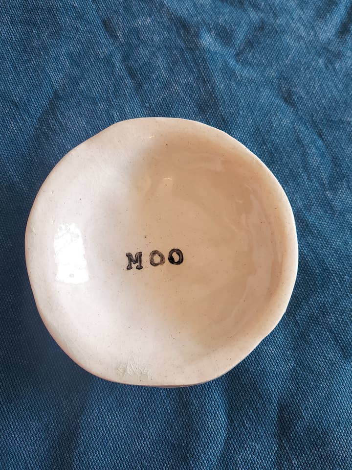 Plat à babioles à message personnalisé pour la vente par Indigo Mud