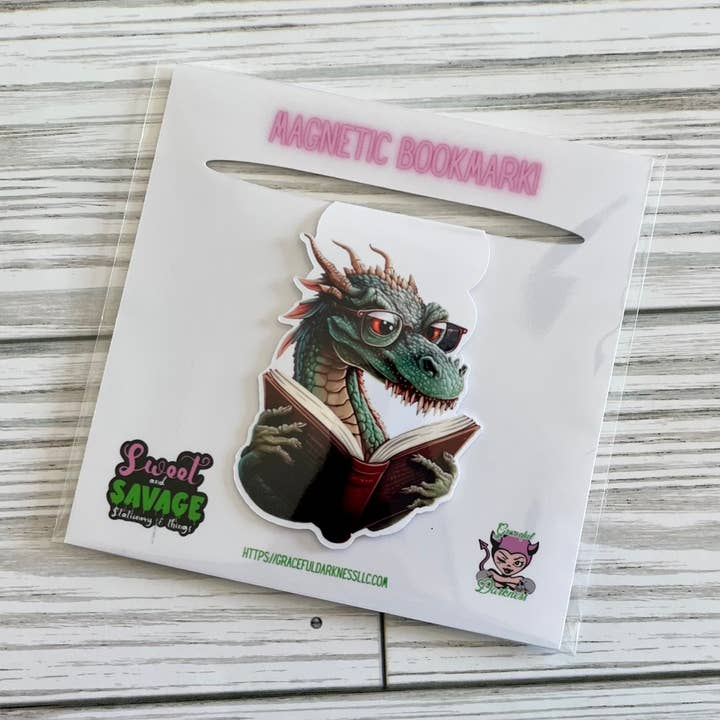 Ne pas déranger le dragon, marque-page magnétique pour la vente par Graceful Darkness, LLC
