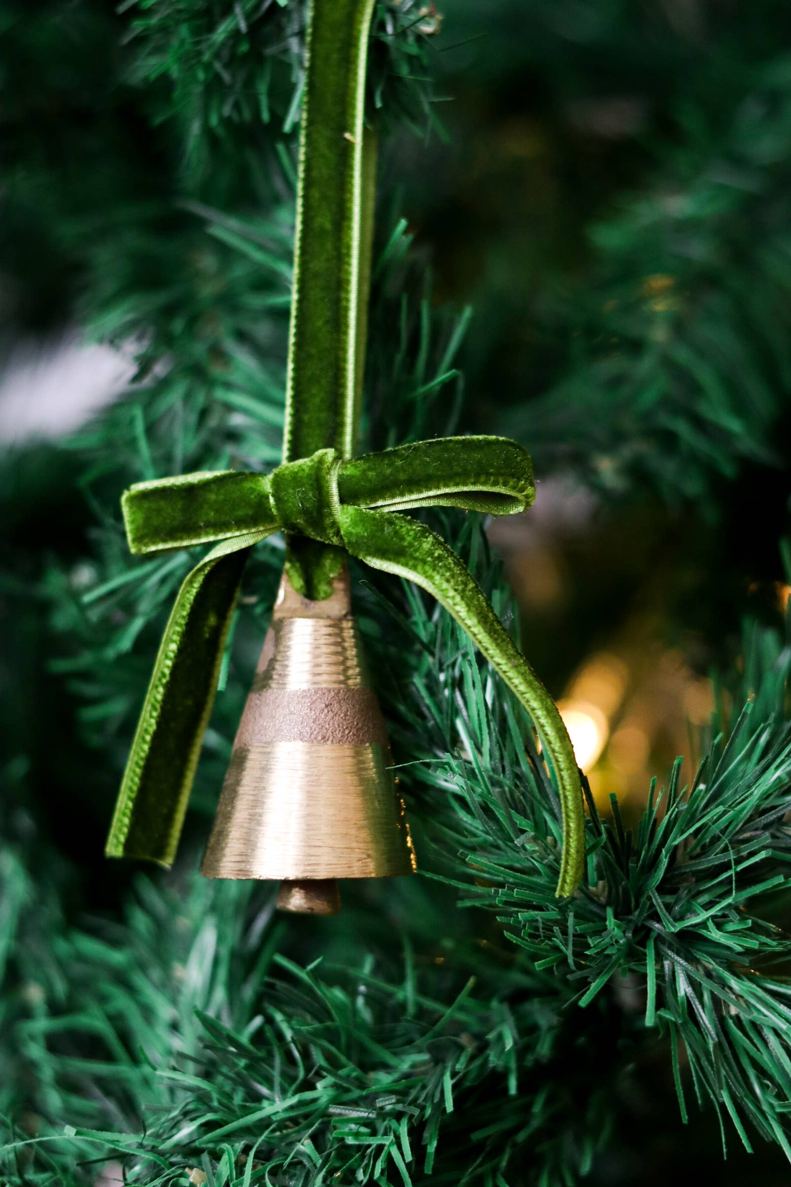 Beige & Stone USA - Wholesale Ornament - Christmas Tree Ornament Bell with Ribbon17