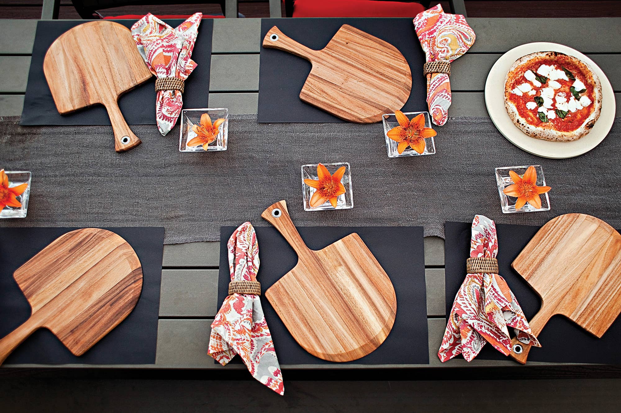 Fox Run Brands - Wholesale Pizza Board - Ironwood Lucca Mini Pizza Peel, Acacia Wood, 16" x 10" x 5"3