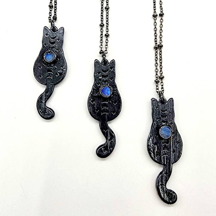 MergingMetals - Vendita all'ingrosso Collana con ciondolo/pendaglio - Collana Moonstone Black Cat Moon Phase//Elettroformata